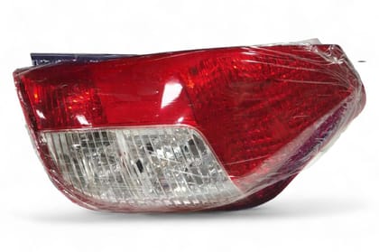 Uno Minda Rear Tail Lamp - RH AV118605