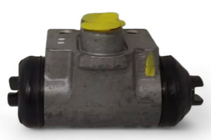 TVS Girling Rear Wheel Brake Cylinder - RH AV404345