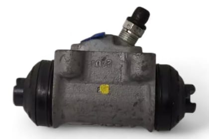 TVS Girling Rear Wheel Brake Cylinder - RH AV874603