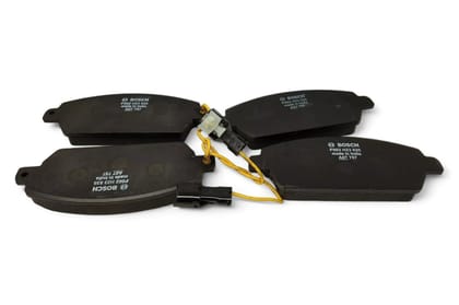 Bosch Front Brake Pad Set AV675606