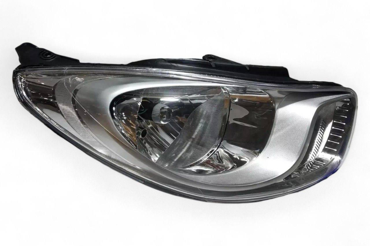 Lumax Head Lamp - RH AV791620