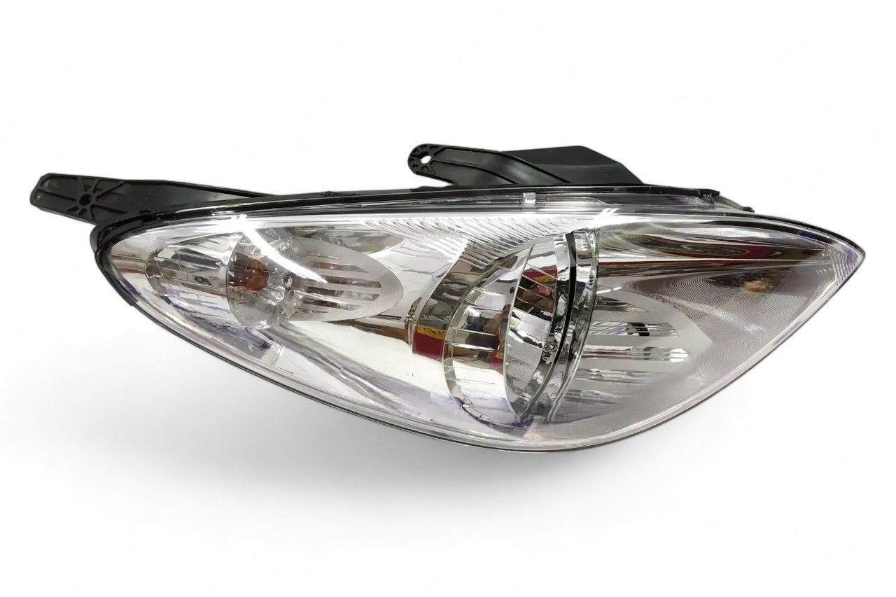 Uno Minda Head Lamp - RH AV854760
