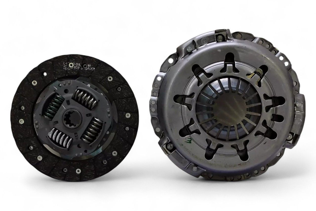 Luk Clutch Set (Disc+Pressure Plate) AV747523