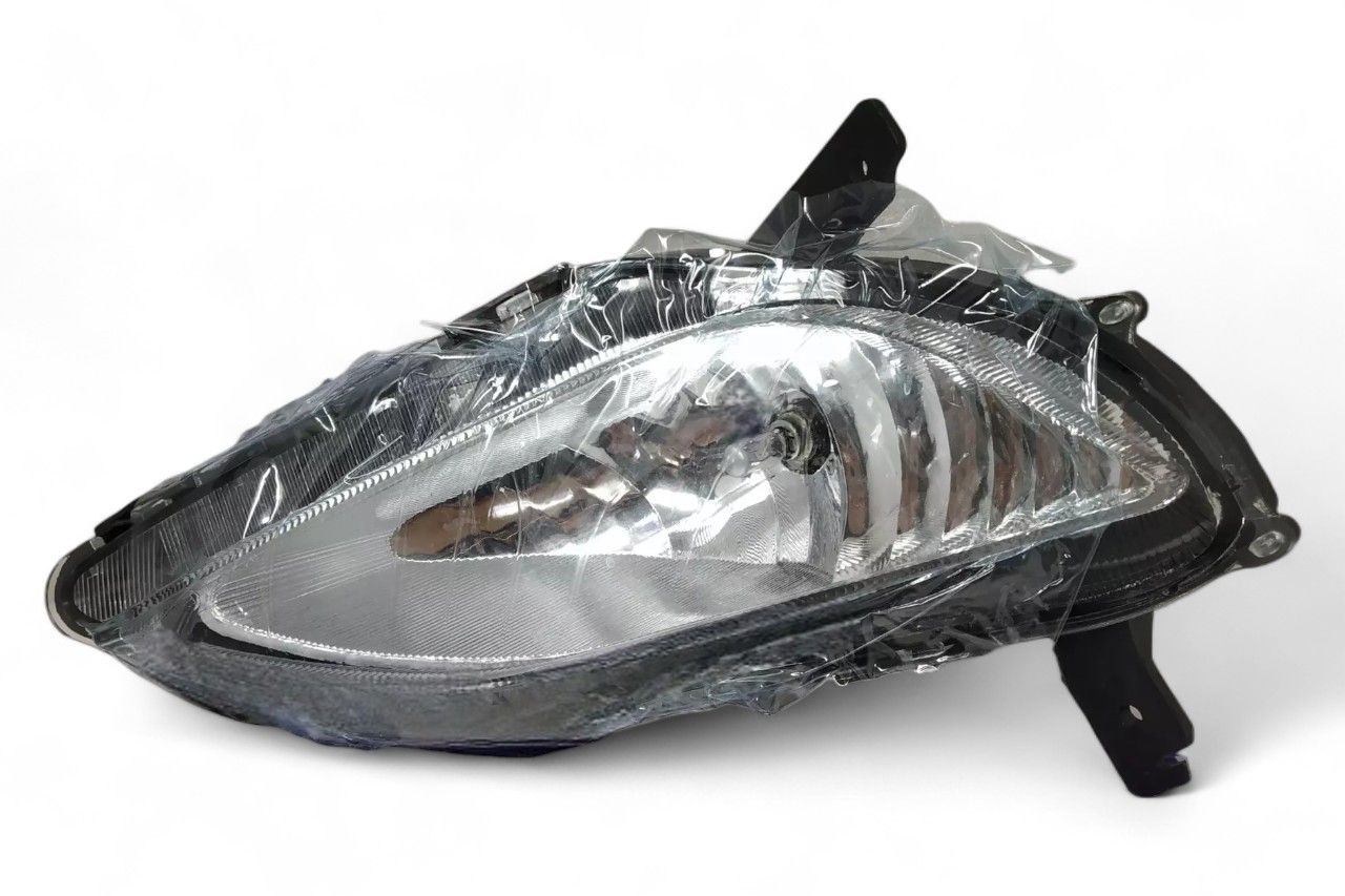 Lumax Front Fog Lamp - RH AV382396