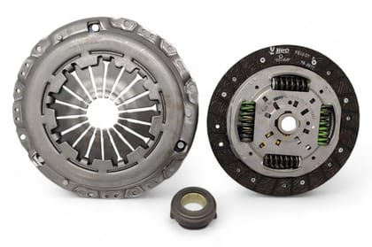 Valeo Clutch Kit (Disc+Pressure Plate+Bearing) AV491261