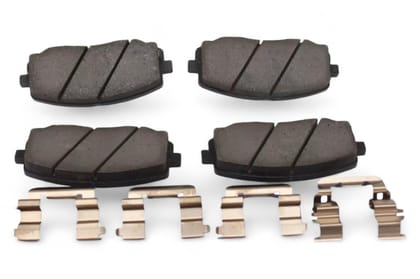 Hella Front Brake Pad Set AV880926