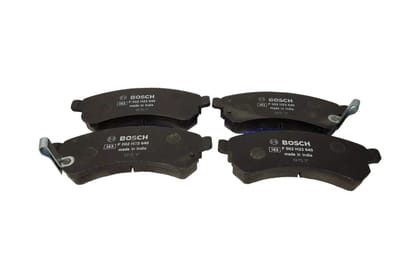 Bosch Front Brake Pad Set AV477663