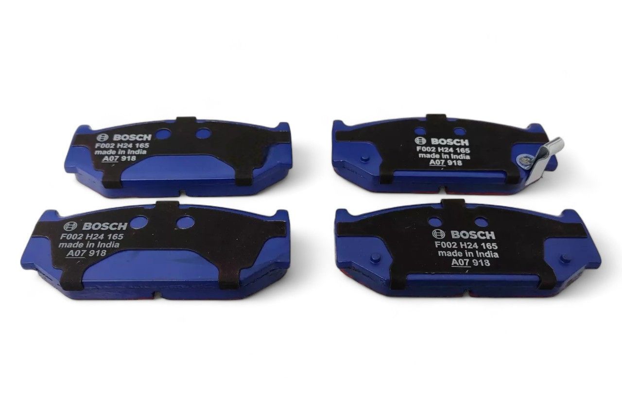 Bosch Front Brake Pad Set AV830405