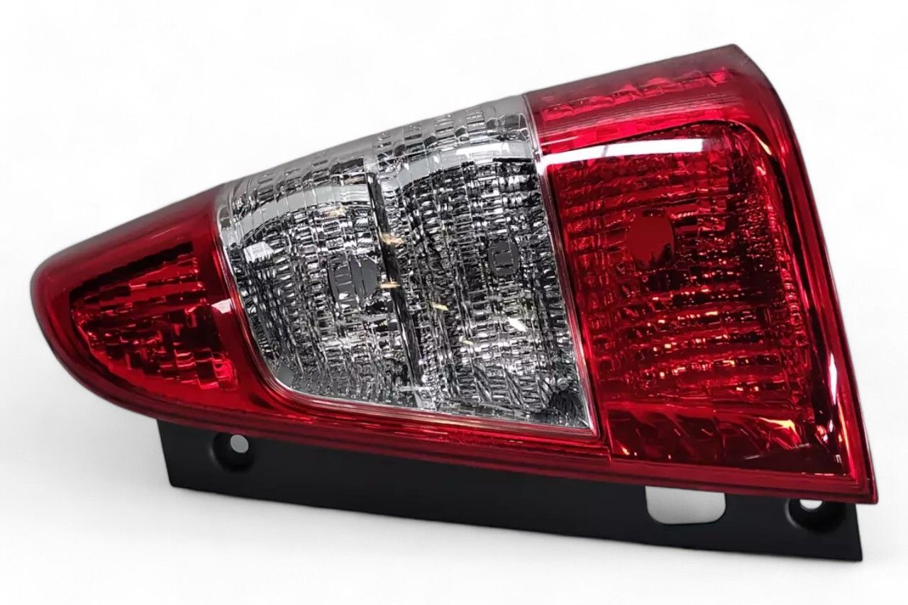 Lumax Rear Tail Lamp - RH AV417207