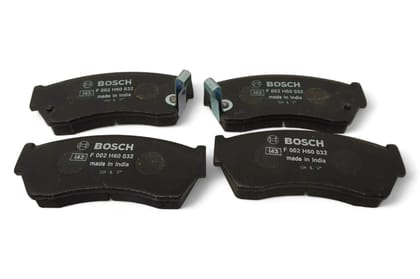Bosch Front Brake Pad Set AV498717