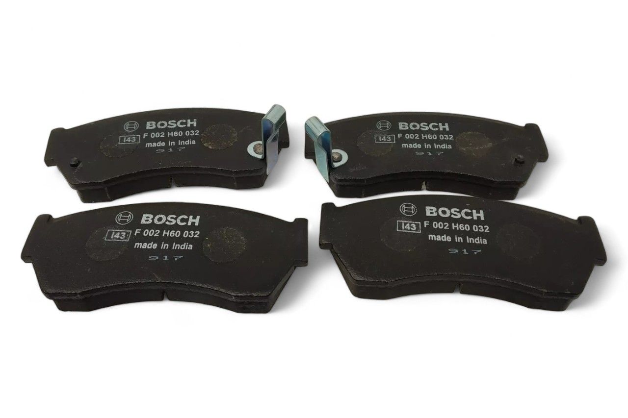 Bosch Front Brake Pad Set AV498717