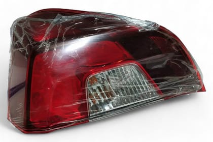 Lumax Rear Tail Lamp - RH AV825653