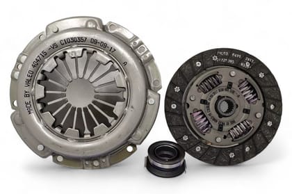 Valeo Clutch Kit (Disc+Pressure Plate+Bearing) AV381175